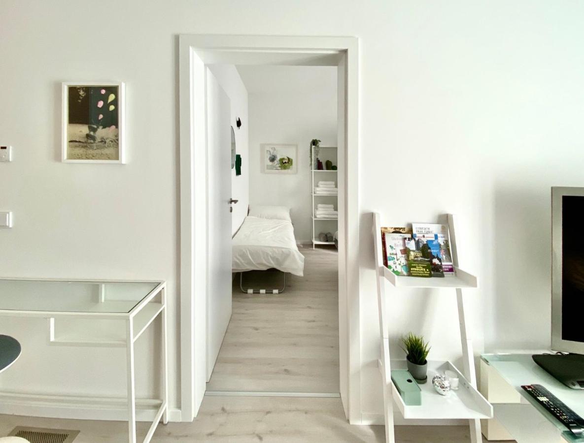 Modernes Apartment, Terrasse Und Garten Am Lilienthalpark Im Suedwesten Berlins Exteriér fotografie
