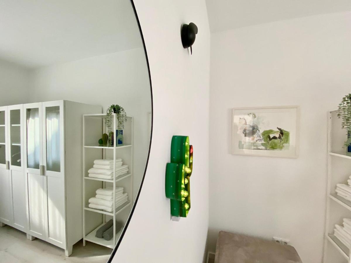 Modernes Apartment, Terrasse Und Garten Am Lilienthalpark Im Suedwesten Berlins Exteriér fotografie