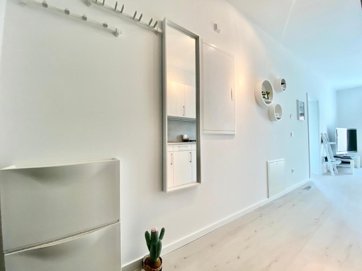 Modernes Apartment, Terrasse Und Garten Am Lilienthalpark Im Suedwesten Berlins Exteriér fotografie